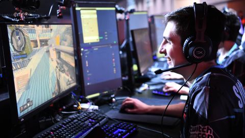 "The move to Mixer allows me to focus on what I love: gaming," Shroud told CNN Business.