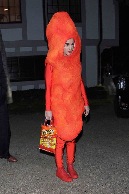 Three years earlier, Perry went down and entirely different route -- when she dressed as a Hot Cheeto.