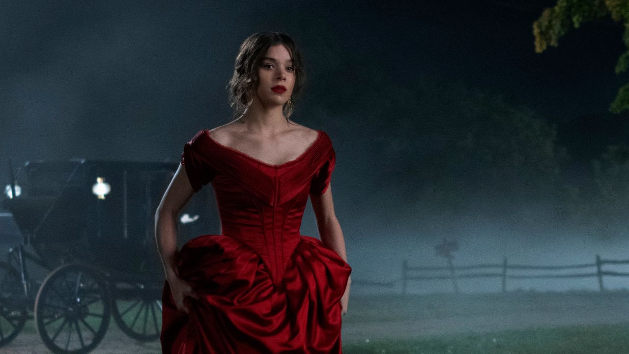 Hailee Steinfeld in 'Dickinson'