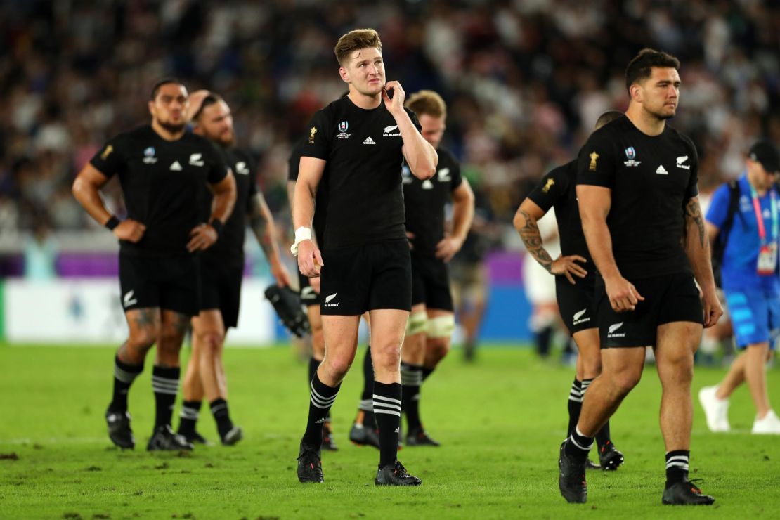 The All Blacks were powerless to stop a dominant England team.