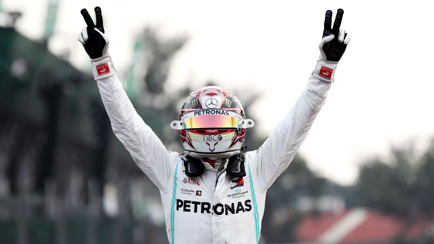 Lewis Hamilton recorded his 10th victory of the season at the Mexican GP. 