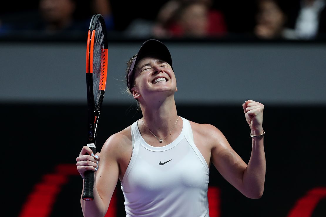 Elina Svitolina, the defending champion at the WTA Finals, stayed perfect by beating Sofia Kenin. 