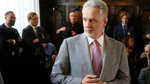 Ukrainian oligarch Dymitro Firtash is fighting efforts to be extradicted from Austria to the US.