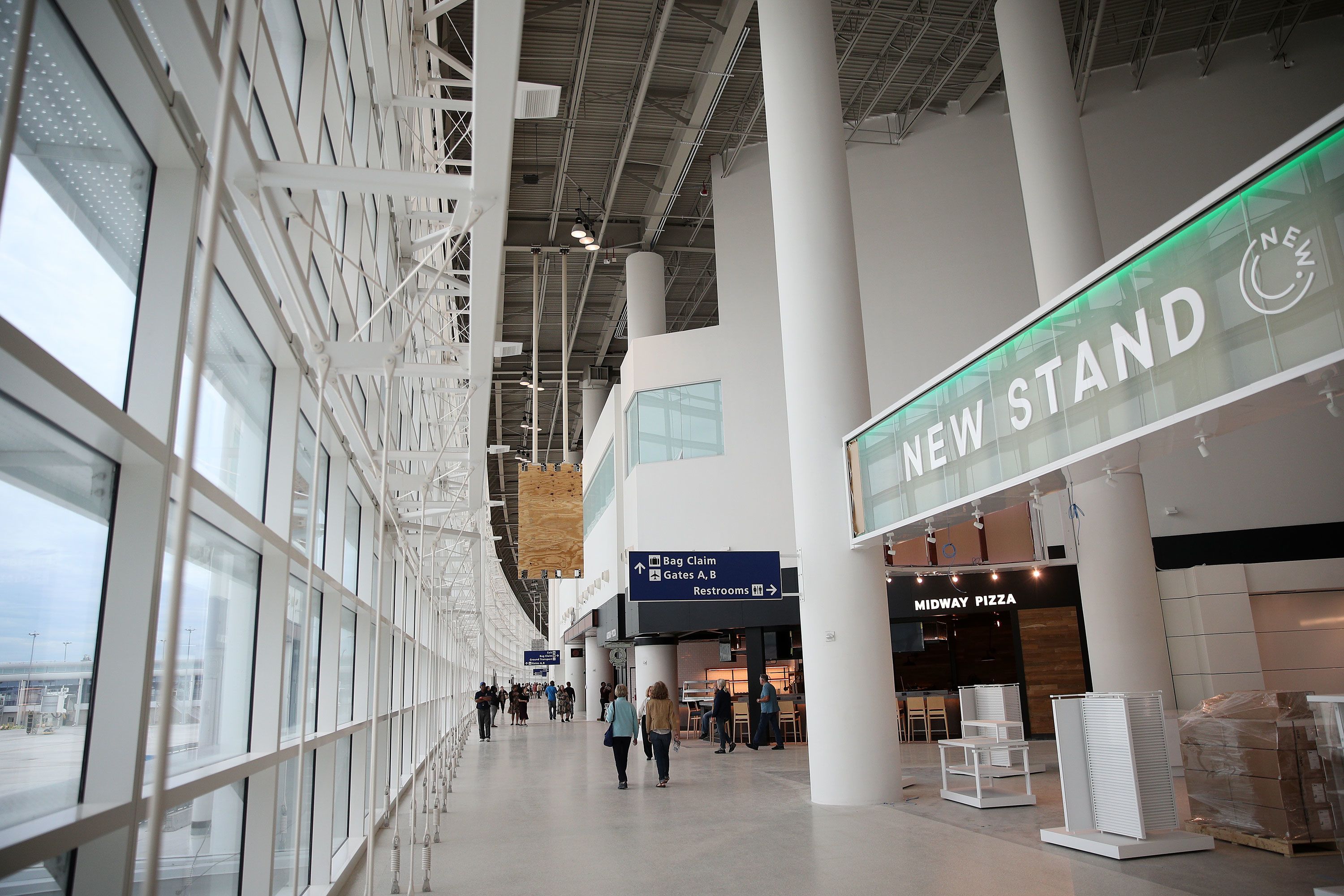 New Orleans airport debuts $1.3 billion terminal
