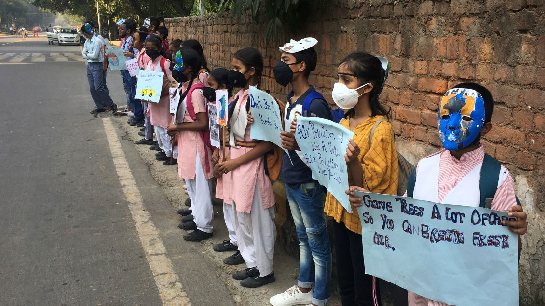 Schoolchildren protest outside the Indian Environment Ministry against alarming levels of pollution in New Delhi, India, on November 5, 2019. 