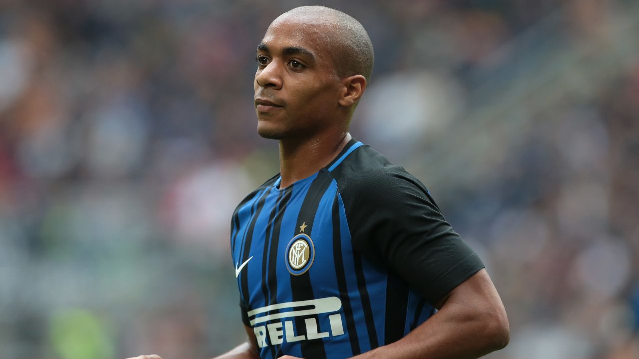 Mario looks on during the Serie A match between Inter and Spal in 2017.