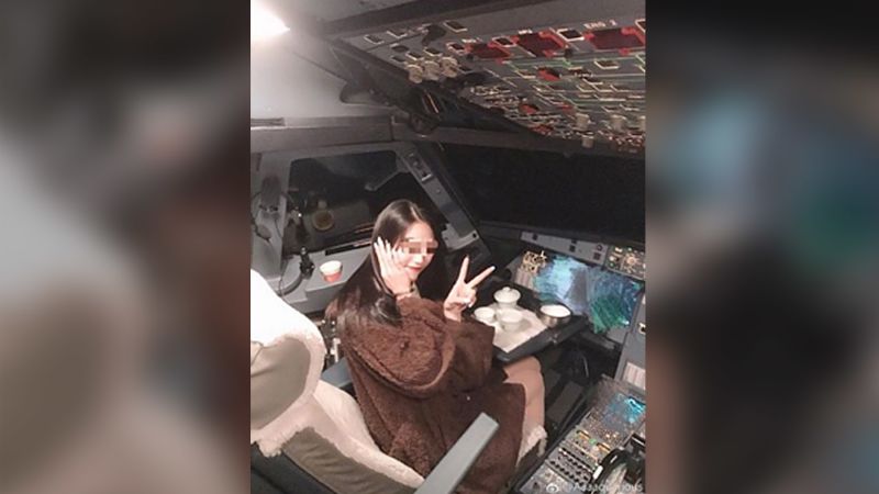 Chinese Pilot Grounded After Photo Of Woman In Cockpit Sparks Outrage Cnn 8772