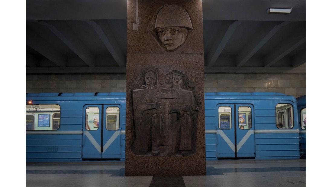 <strong>Olmazor, Tashkent: </strong>Soviet artwork featured on a platform at Olmazor station, also on the Chilonzor Line of the Tashkent Metro.