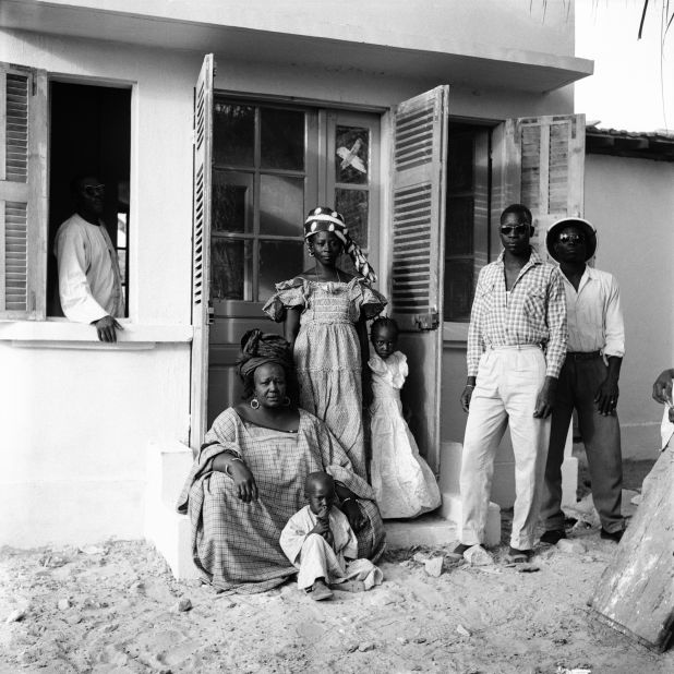 A scene from Dakar's streets from 1952.