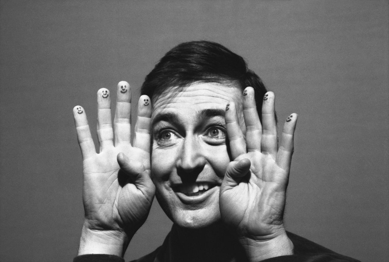 "Sesame Street" actor Bob McGrath rehearses for an episode in 1970.