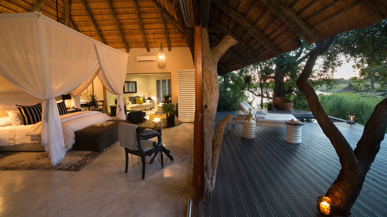 <strong>Chitwa Chitwa Private Game Lodge:</strong> The lodge is named after an old bull giraffe who the owners considered an extended family member.