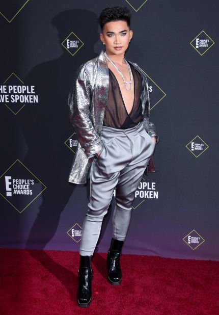 Bretman Rock arrives at the People's Choice Awards before being named Beauty Influencer of 2019.