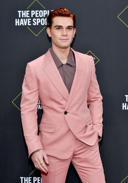 "Riverdale" actor KJ Apa's looked dashing in pink.