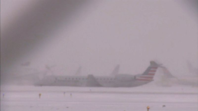Plane slides off runway at Chicago's O'Hare amid icy conditions