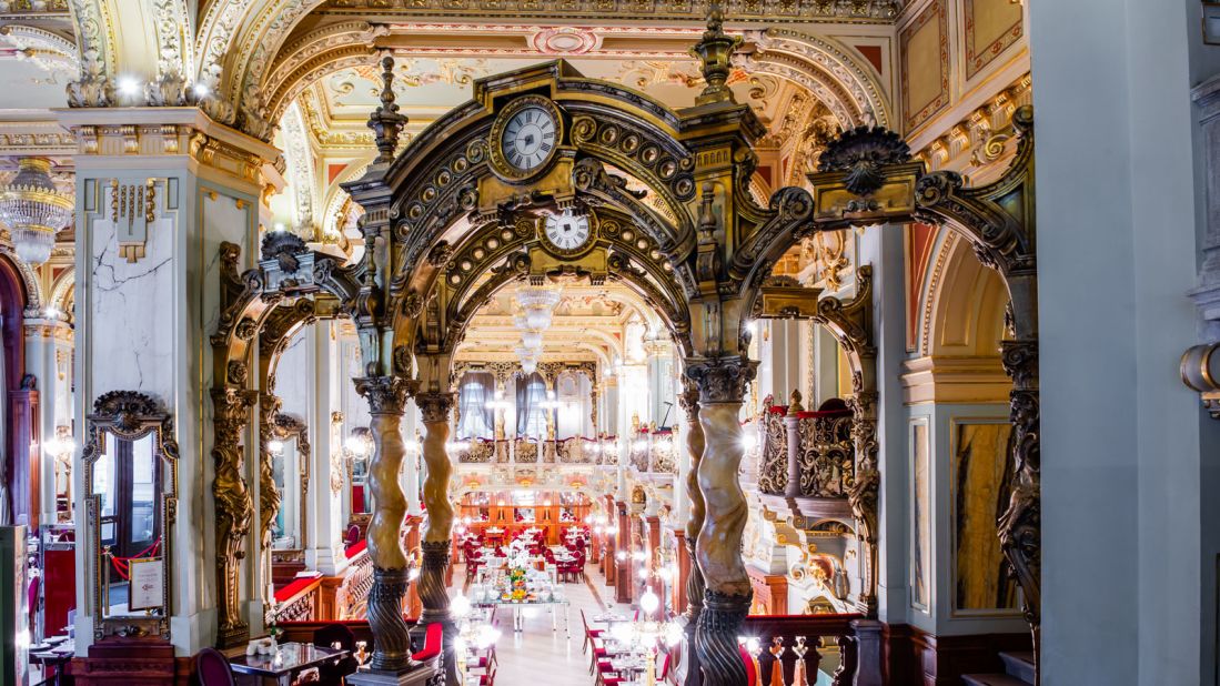 <strong>Impressive setting:</strong> Known as the "most beautiful café in the world," the New York Café is nothing short of spectacular.