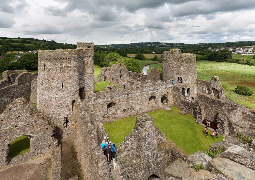 <strong>Kidwelly Castle:</strong> You might recognize this Norman castle from 20th century comedy movie "Monty Python and The Holy Grail."