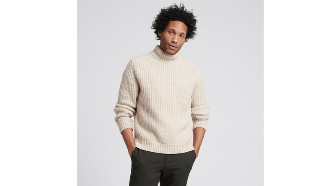 underscored-Naadam Cashmere Turtleneck