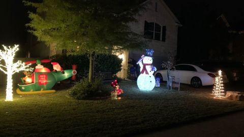A Texas family was told to remove their Christmas decorations because ...