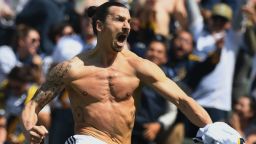 TOPSHOT - Zlatan Ibrahimovic from LA Galaxy celebrates after scoring against LAFC during their Major League Soccer (MLS) game at the StarHub Center in Los Angeles, California, on March 31, 2018.
The 37 year old is playing his first game for the Los Angeles Galaxy.



 / AFP PHOTO / Mark RALSTON        (Photo credit should read MARK RALSTON/AFP via Getty Images)
