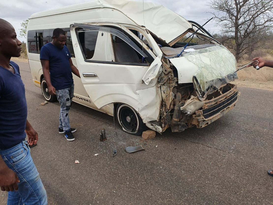 The taxi that ran into the giraffe was also damaged. 