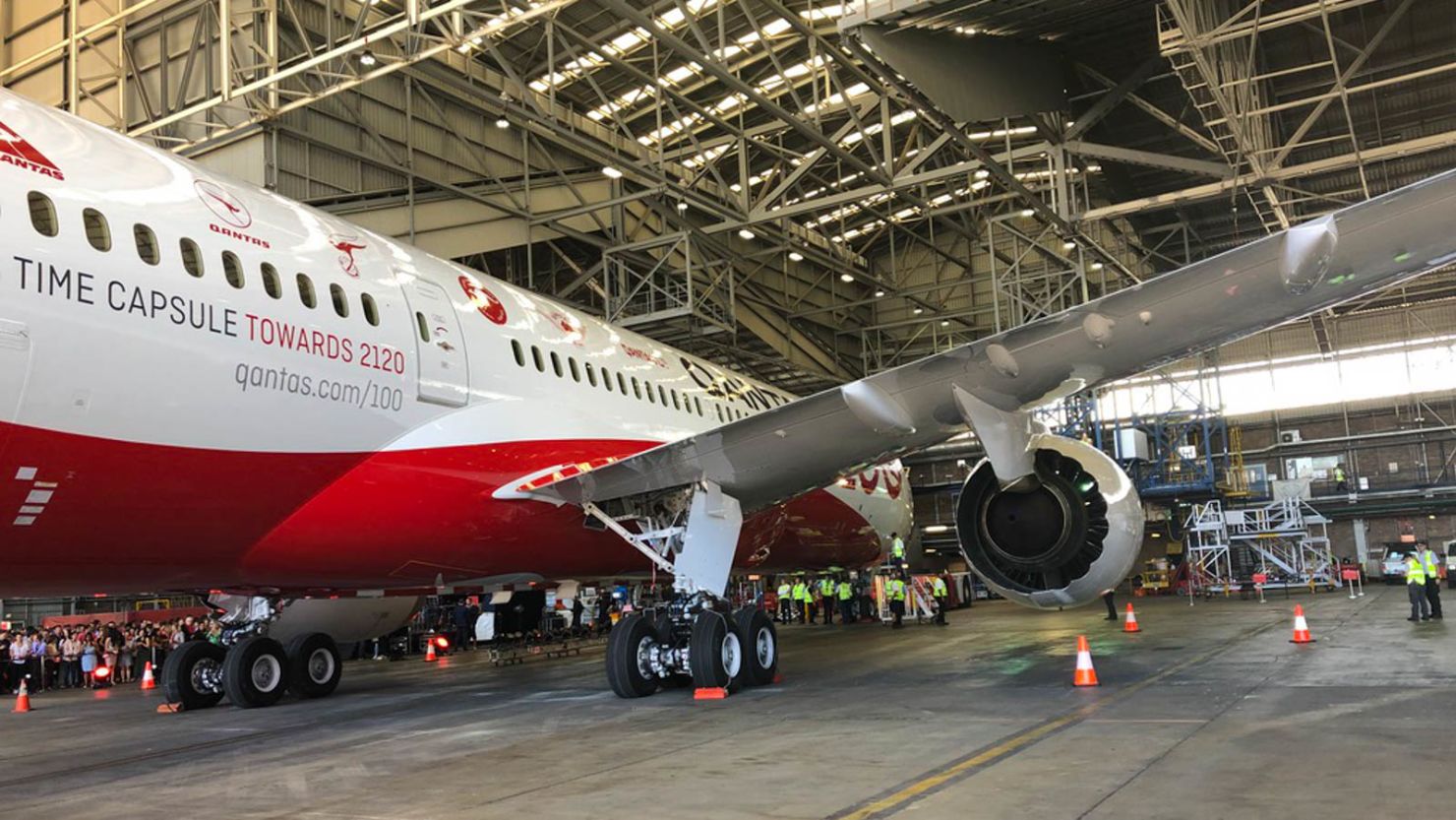 qantas airplane2