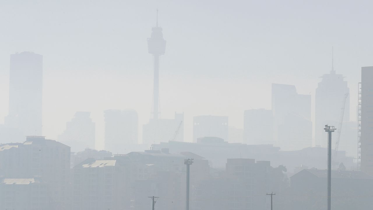 Smoke haze covers Sydney
