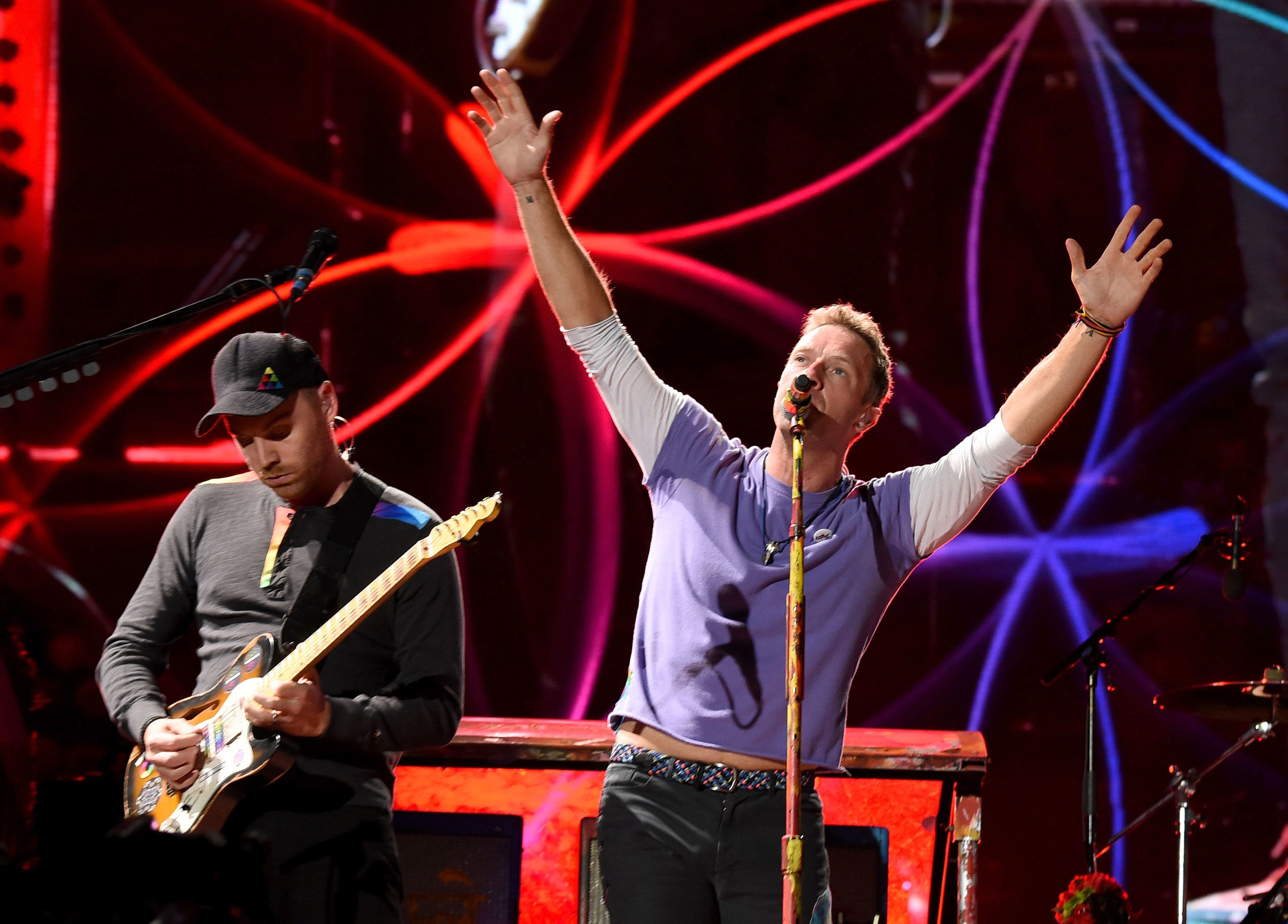 Ansichtkaart Wasserette Beschrijving Coldplay announces they will release final album in 2025 | CNN