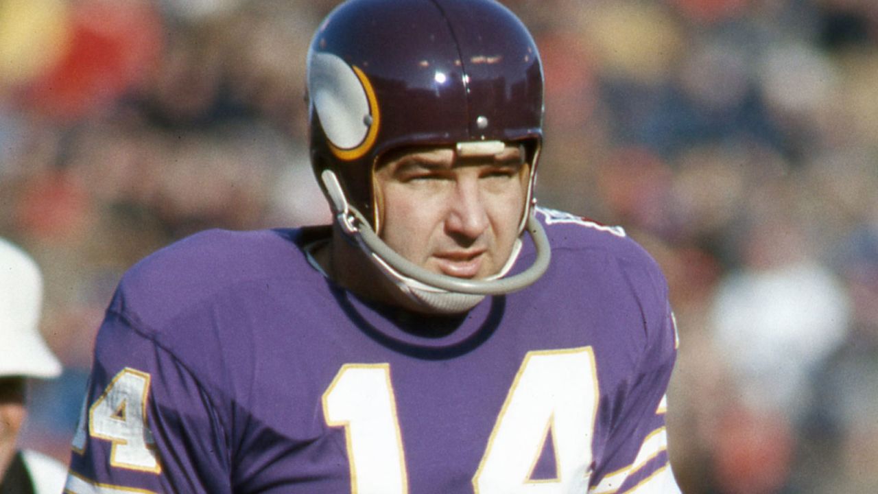 Fred Cox, former Vikings kicker and inventor of the Nerf football, dies at  80