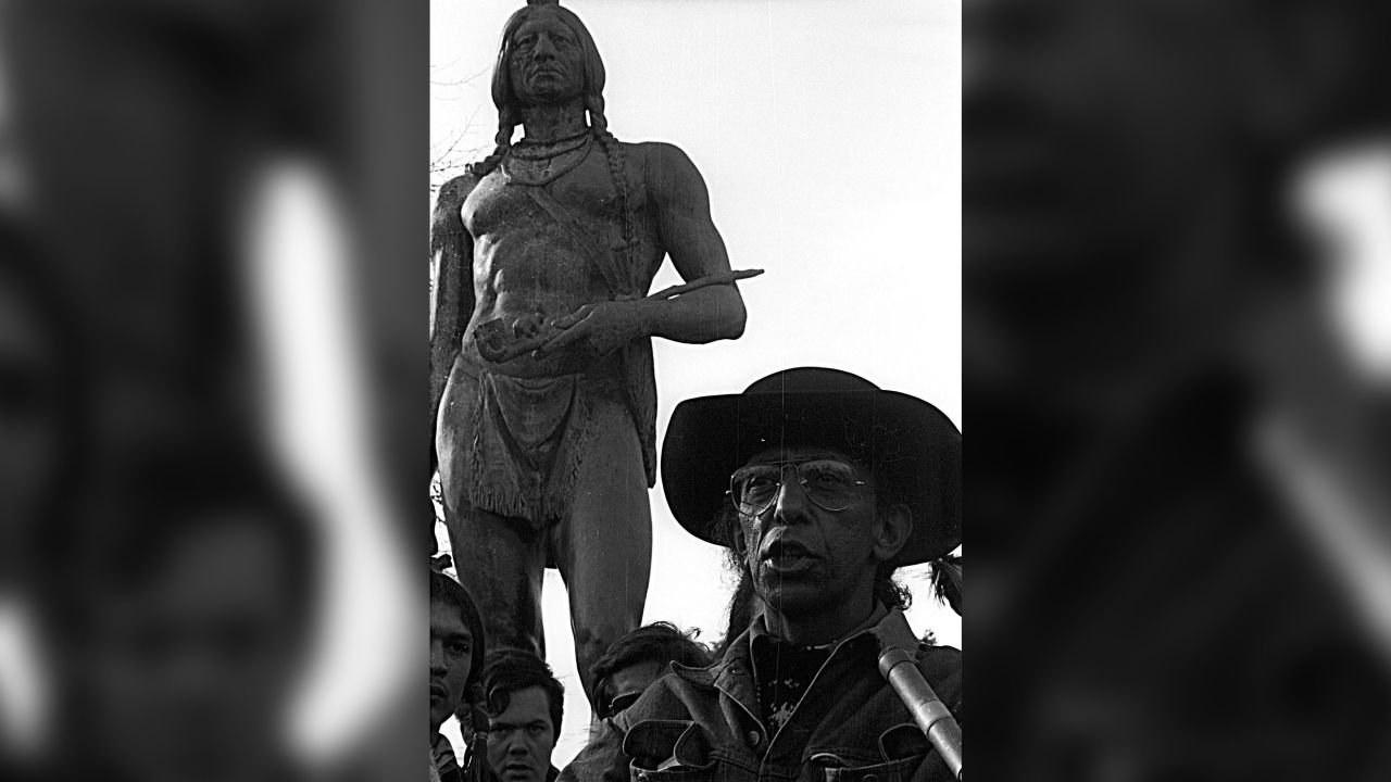 Wamsutta Frank James speaks in 1974 at the statue of Massasoit near Plymouth, Massachusetts.