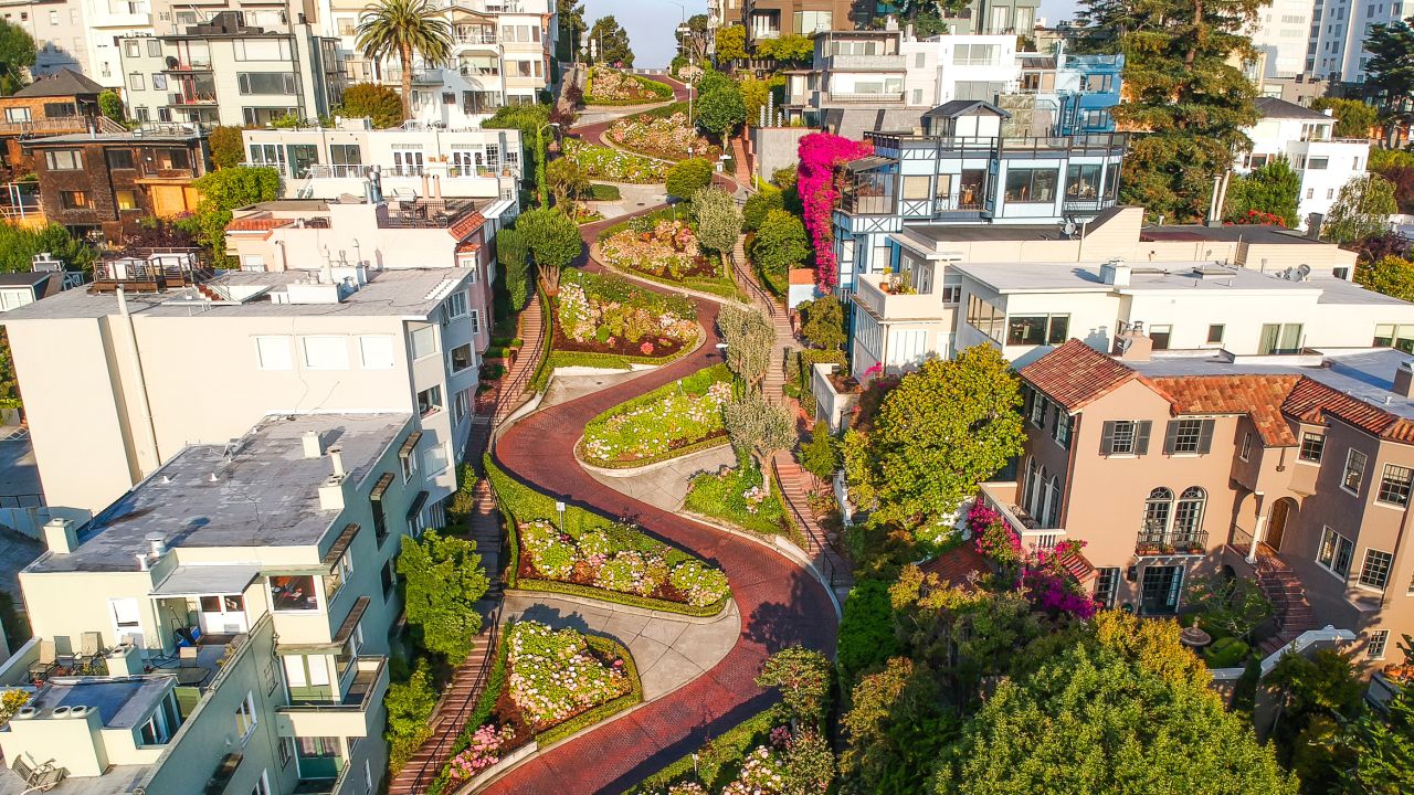 Lombard Street switchbacks through eight hairpin turns.