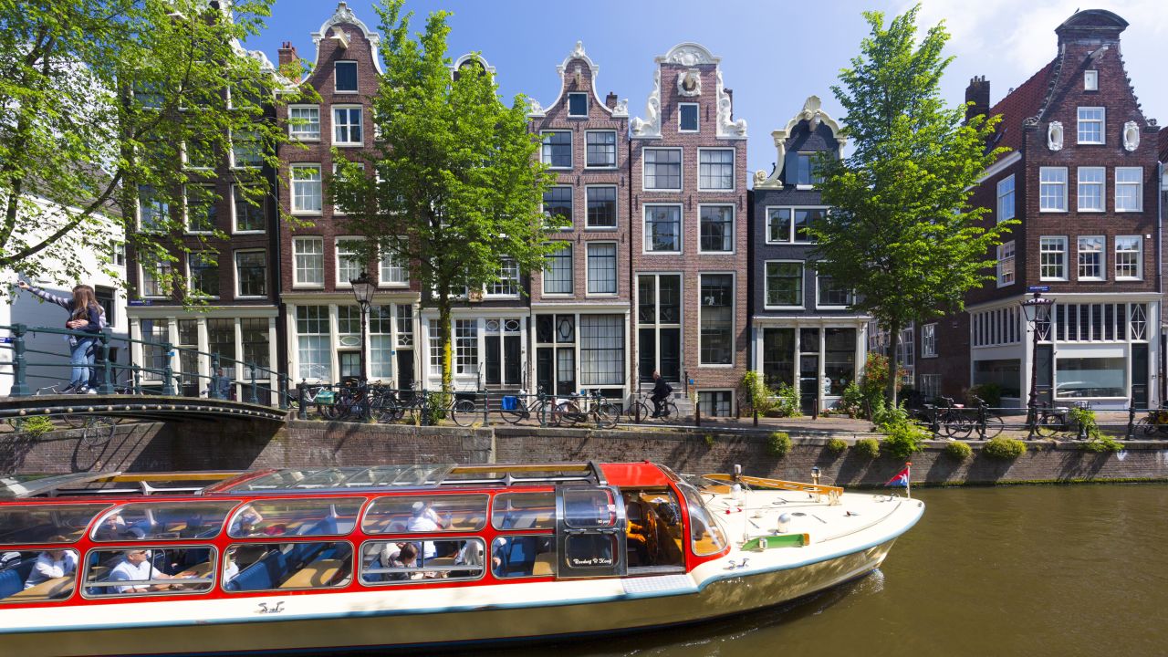 <strong>Brouwersgracht, Amsterdam, The Netherlands:</strong> Renowned as one of the most picturesque streets in Amsterdam, Brouwersgracht is lined with 17th century warehouses, built for brewers, as well as the tanneries and spice traders which once operated here. 
