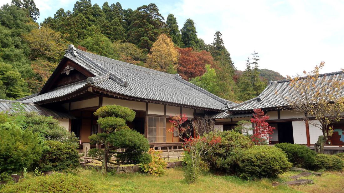 <strong>The samurai family: </strong>Because of heavy snowfall, Aizu Bukeyashiki is built on stilts above ground. Rather than face capture, 21 members of the Saigo Tanomo family killed themselves, which is the traditional samurai way.