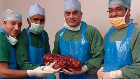 Doctors of Sir Ganga Ram Hospital, in New Delhi, claimed to have removed India's heaviest kidney weighing 7.4 kilograms.