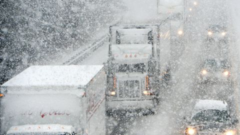 Motorists brave the falling snow as they head south on Interstate 81 near Staunton, Virginia, on November 26, 2014. 