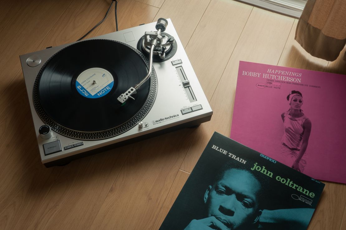 Audio-Technica silver vinyl record player -stock
