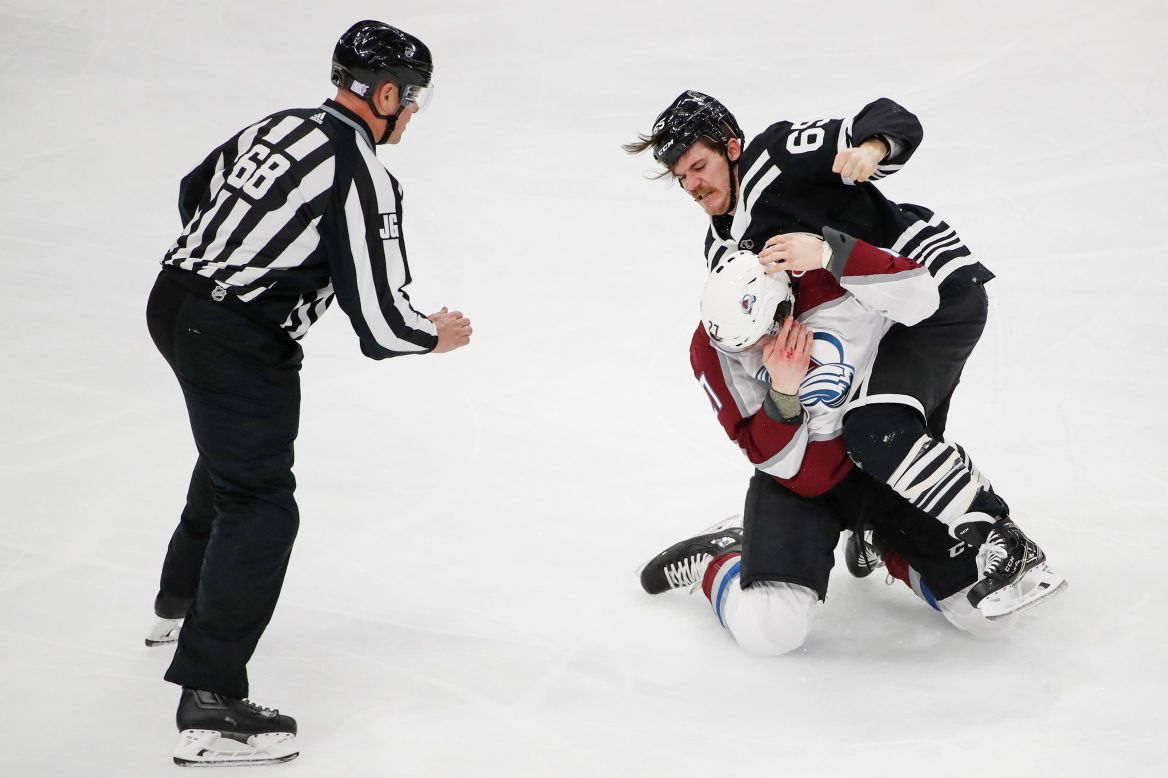 Chicago Blackhawks center Andrew Shaw fights with Colorado Avalanche defenseman Ryan Graves at United Center in Chicago on November 29. 