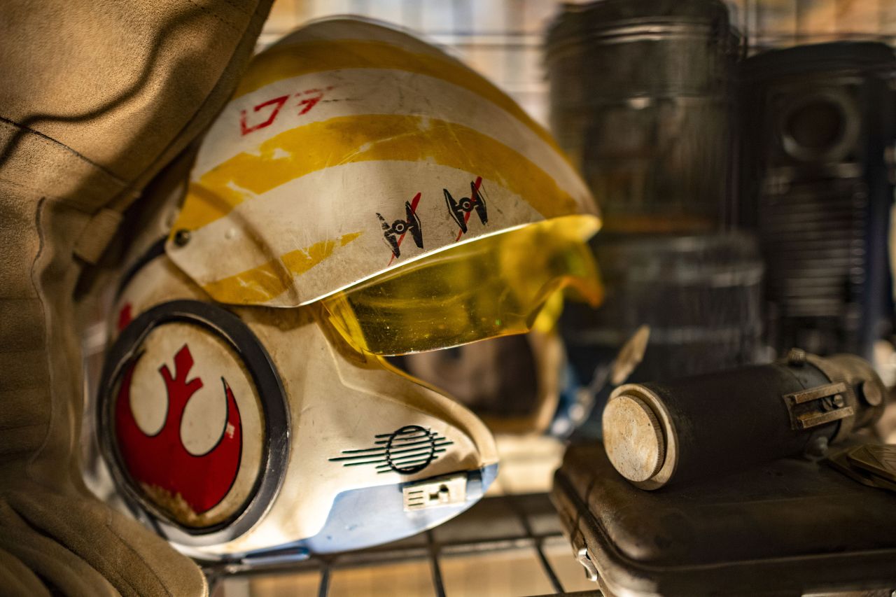 If the queue line runs slowly fans will have time to savor close up views of rebel flight suits, helmets and macrobinoculars.