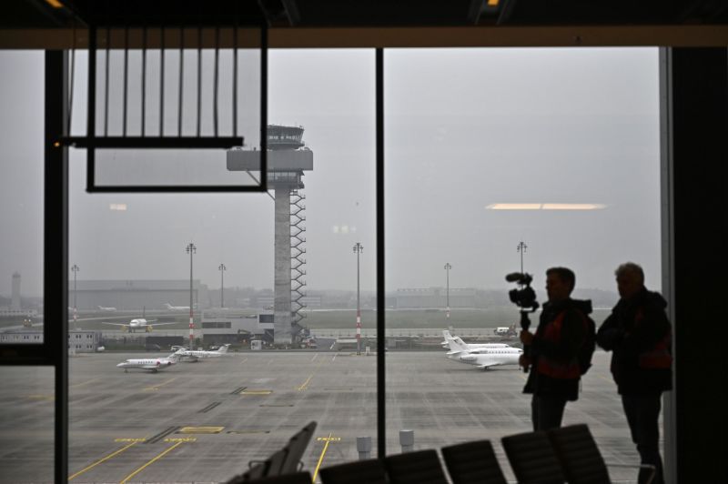 Berlin Brandenburg Airport Gets An Opening Date: October 2020 | CNN