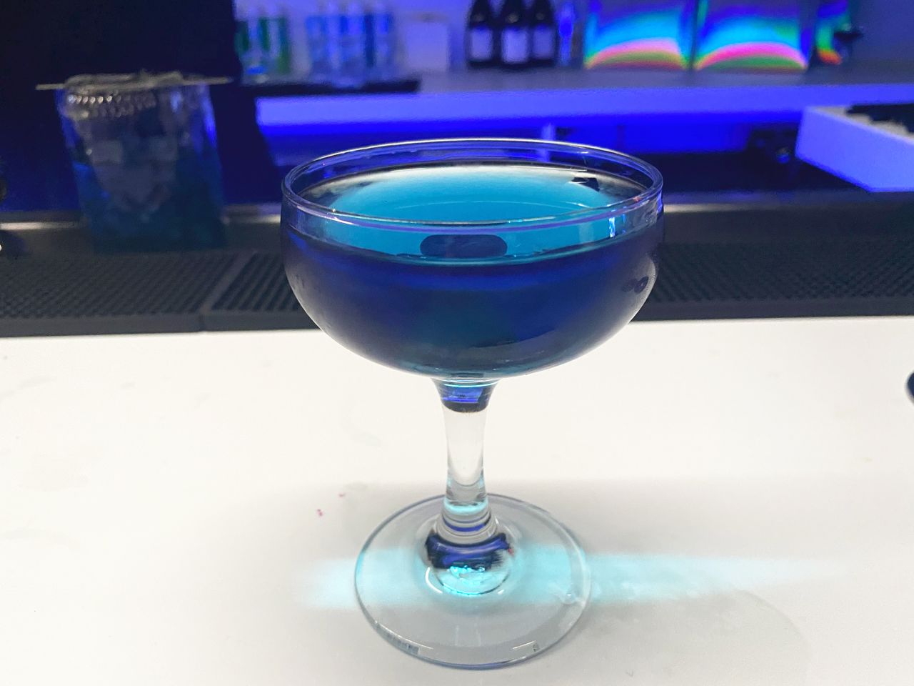 A "Classic Blue" cocktail was served at the color reveal.