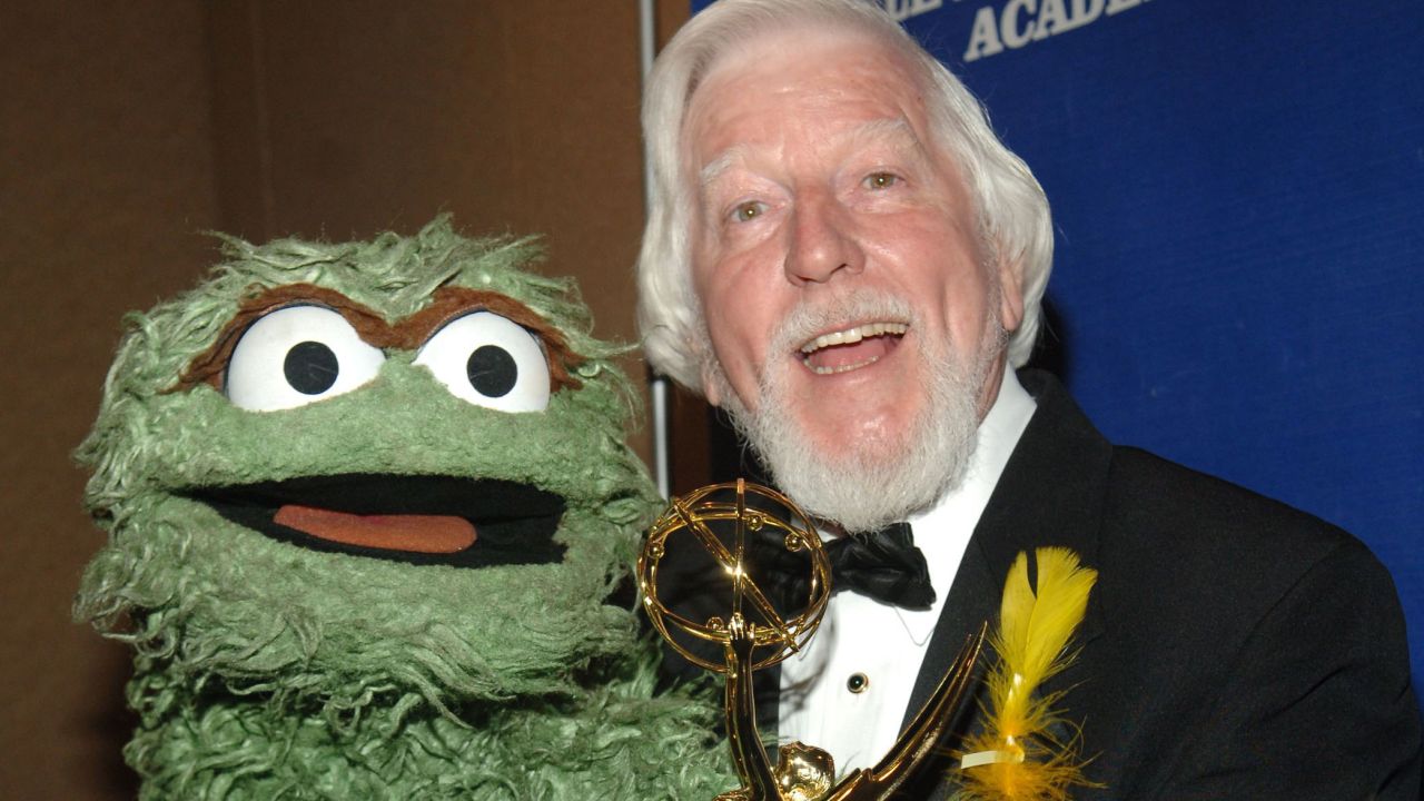 <a href="http://www.cnn.com/2019/12/08/entertainment/caroll-spinney-sesame-street-died-trnd/index.html" target="_blank">Caroll Spinney</a>, the puppeteer for Sesame Street's Big Bird and Oscar the Grouch, died on December 8, according to Sesame Workshop. He was 85.