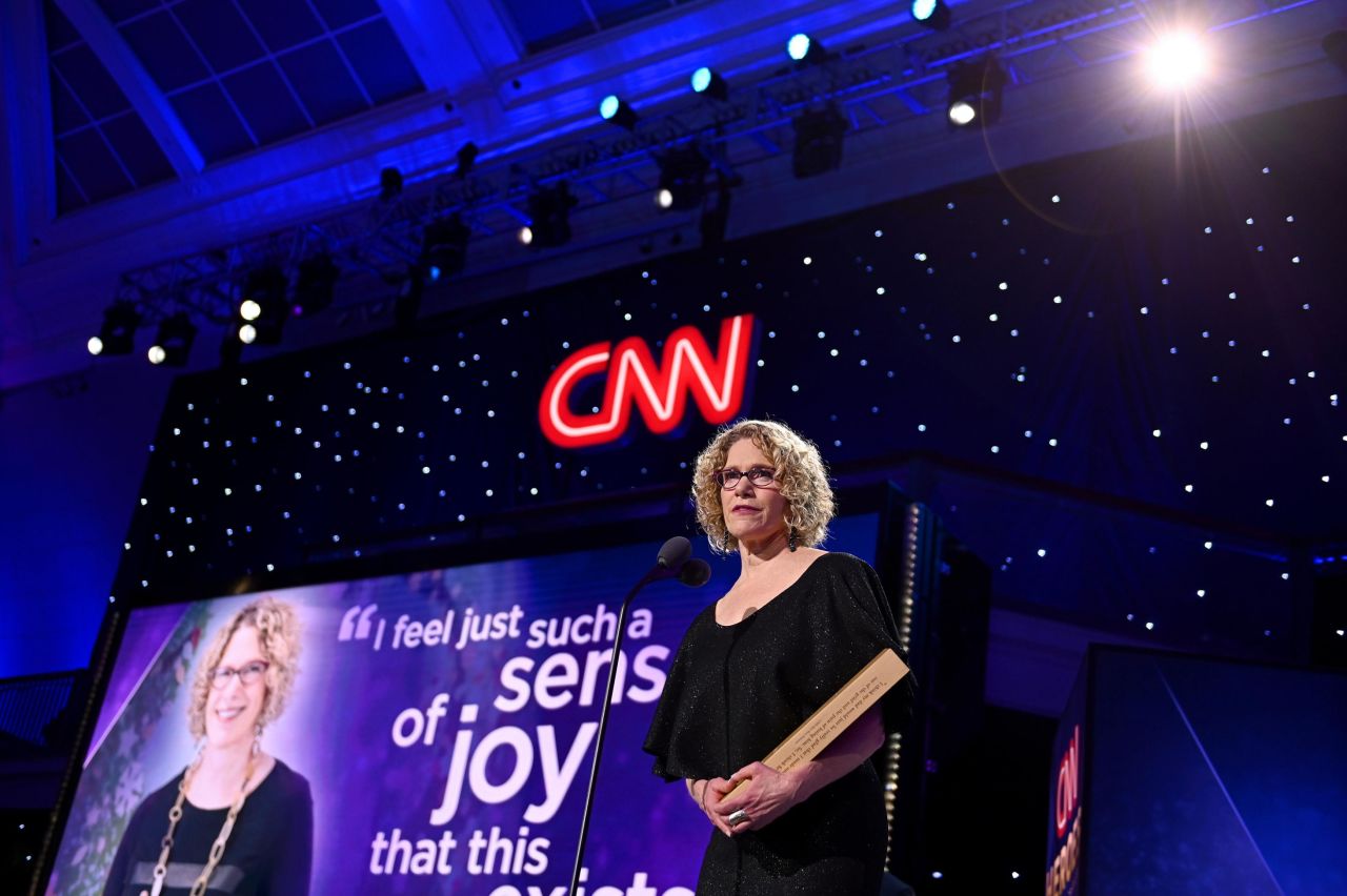2019 Top 10 CNN Hero Mary Robinson accepts her award onstage. Robinson founded the nonprofit Imagine, A Center for Coping with Loss to create what she didn't have after her father died when she was 14 -- a place to grieve. At her center in Mountainside, New Jersey, children learn how to deal with their grief with other children who have lost a parent, brother or sister.