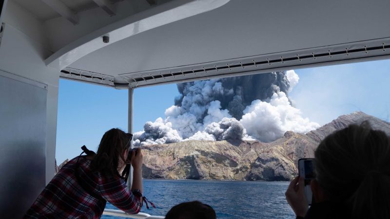 La terrible experiencia de Vaccari White Island: los turistas describen el horror de la erupción del volcán de Nueva Zelanda