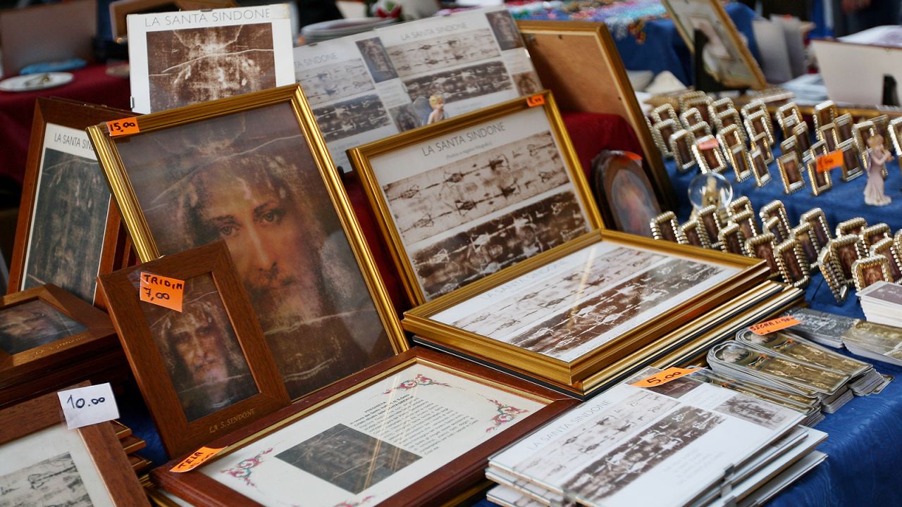 The Shroud is big business for souvenir sellers