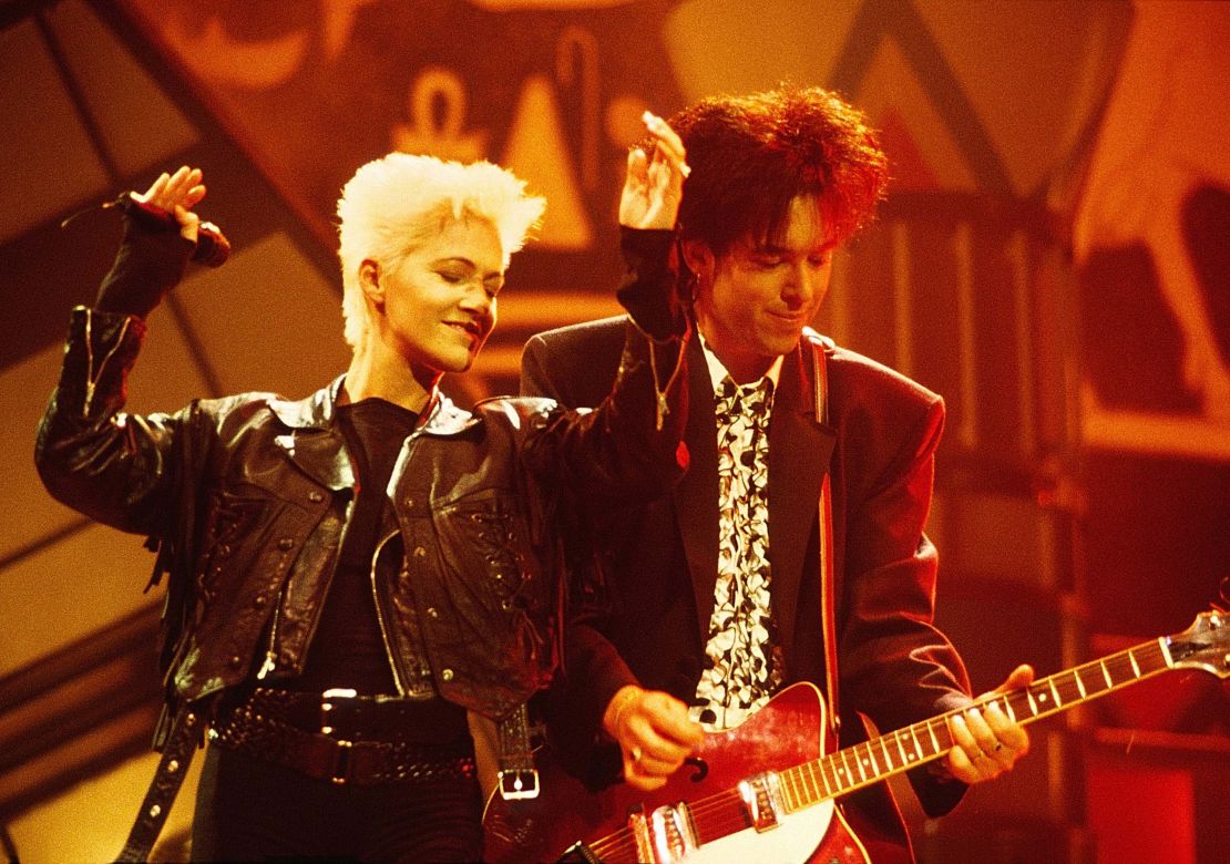 Marie Fredriksson and Per Gessle of Roxette perform on stage at the Smash Hits Poll Winners Party in London on November 11, 1990. 