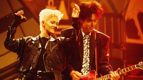 Marie Fredriksson and Per Gessle of Roxette perform on stage at the Smash Hits Poll Winners Party in London on November 11, 1990. 