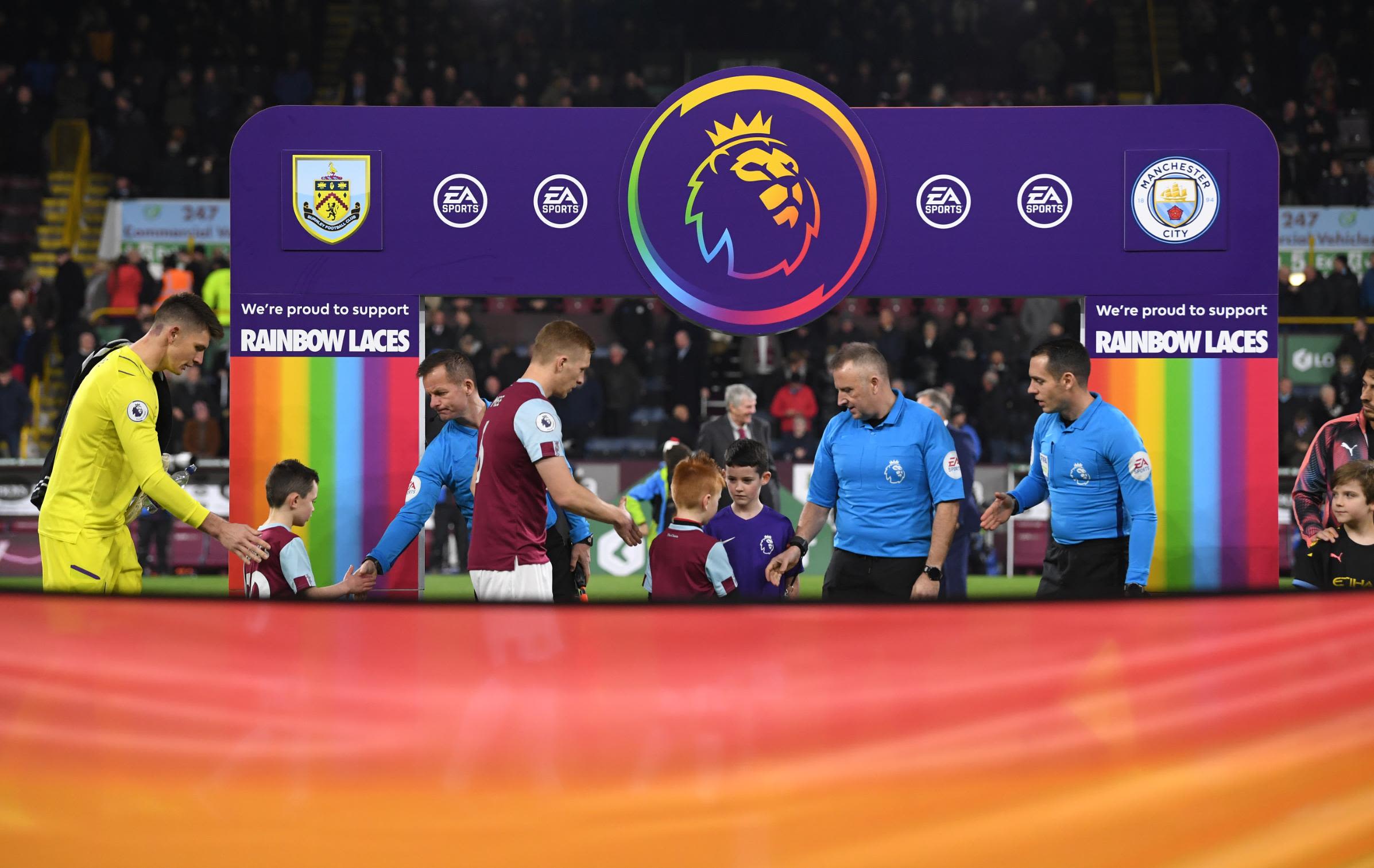 World's first: British football club goes 'full rainbow' - Outsports