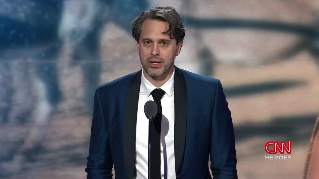 cnnheroes tribute mark meyers_00010526.jpg