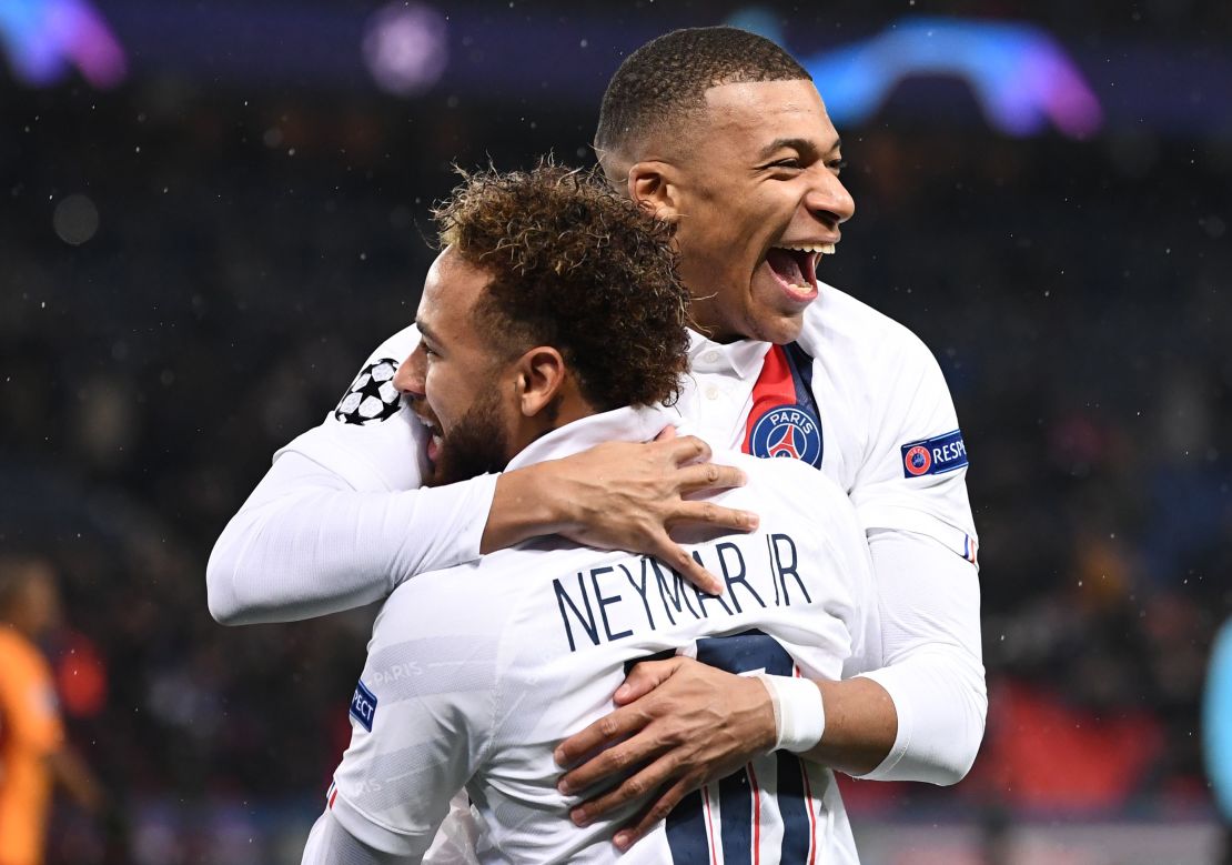 Neymar (L)celebrates with Kylian Mbappe during PSG's win against Galatasaray.