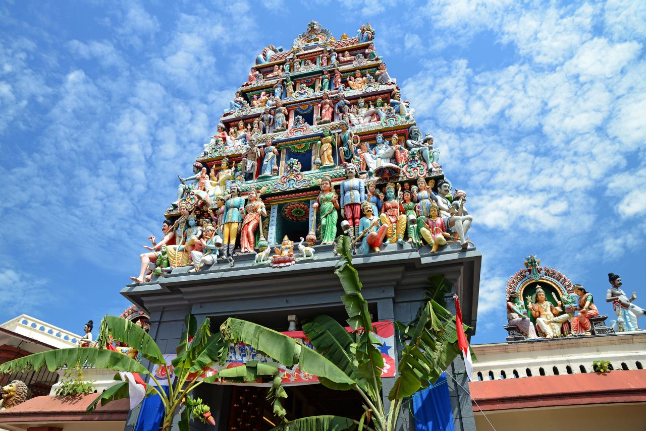 Sri Mariamman Temple is an important Hindu landmark in Singapore.