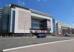 The Newseum Media Museum. For more than a decade, the Newseum on Pennsylvania Avenue in Washington has been a proud monument to journalism. 